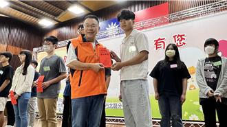 北台南家扶頒436萬元助學金 勉勵學子勇敢逐夢