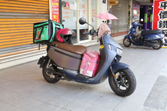 男童偷轉機車油門暴衝 反咬外送員撞人！父母喊：要1萬賠償