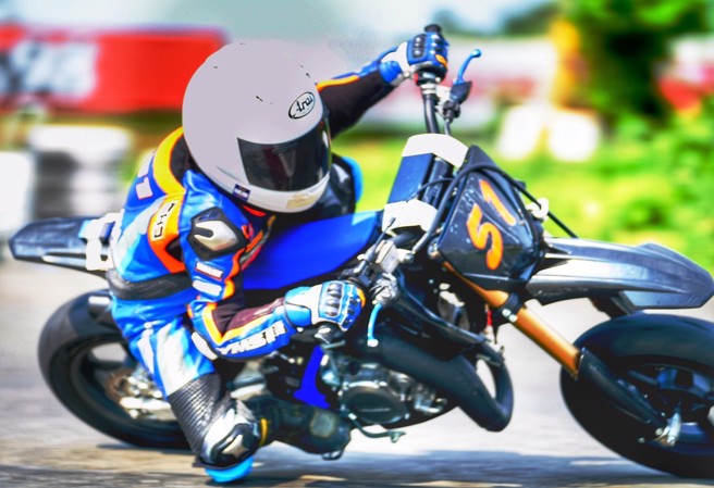 詹恩睿首度參加TSR全國機車錦標賽JUNIOR 2組，就成功奪冠。（TSR提供）
