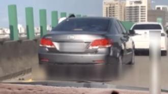快速道路被按喇叭 攔車打人拔行車紀錄器！慘了竟是找錯人