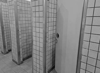 獨》電視台廁所「恐怖繡花鞋」嚇爛 許聖梅驚爆：女主播也看過