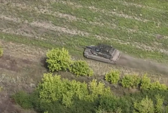 烏克蘭M1A1艾布蘭坦克建功 精確擊中俄羅斯部隊