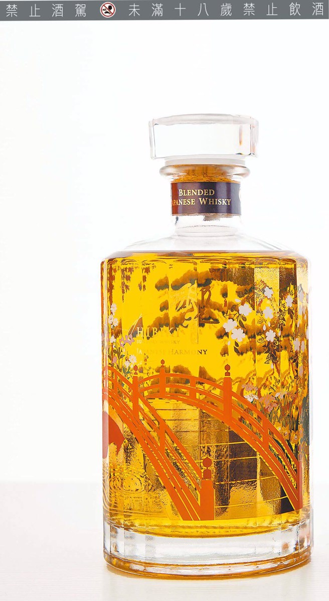 「響百周年限定版」（見圖）在高雄場與「皇家禮炮23年」PK勝出，成北、中、南場全勝贏家。（主辦單位提供）飲酒過量有礙健康