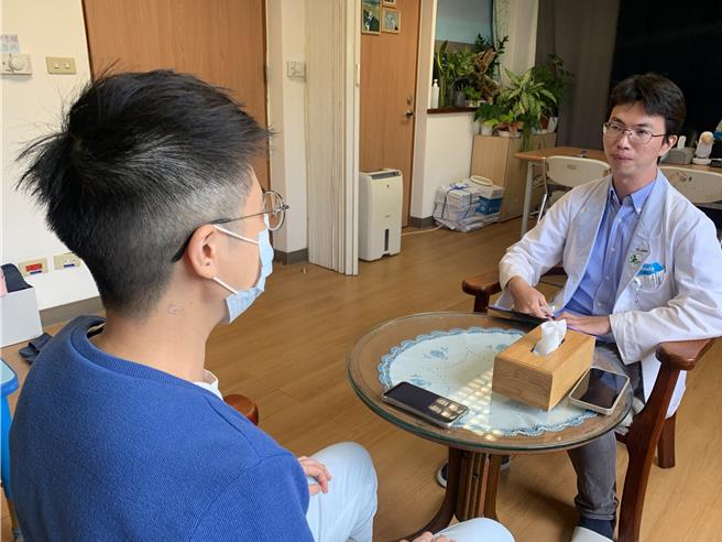 花莲门诺医院配合卫福部「青壮世代心理健康支持」方案，提供15岁到45岁每人3次免费心理谘商服务，帮助青壮年重拾心理平衡。（门诺医院提供／罗亦晽花莲传真）