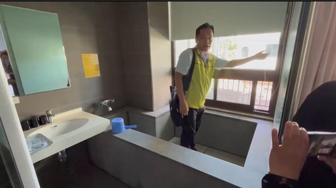 宜蘭分署今（26日）首次法拍屋帶看，參加民眾覺得很特別，大幅提升購買意願。（行政執行署宜蘭分署提供／吳佩蓉宜蘭傳真）