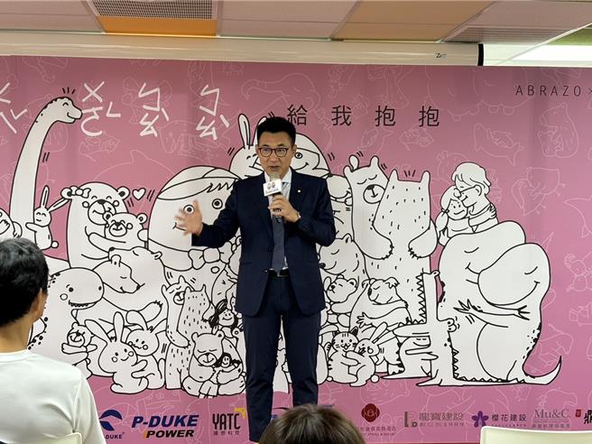 立法院副院长江启臣26日出席唐氏症基金会「ㄍㄟˇㄨㄛˇㄅㄠˋㄅㄠˋ」中秋节礼盒发表会，呼吁民眾多採购，支持庇护工场，永续发展。（冯惠宜摄）