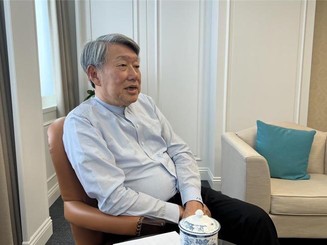 經濟部長郭智輝26日表示，經濟部現在首要任務是育才，開始準備培養2萬5千名工程師，其中一年要培養150名博士人才。圖／林汪靜攝