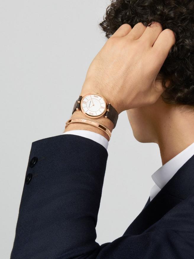 梵克雅宝有不少风格优雅的男表、中性风格的珠宝，拥有不少男性粉丝。（Van Cleef &amp; Arpels提供）