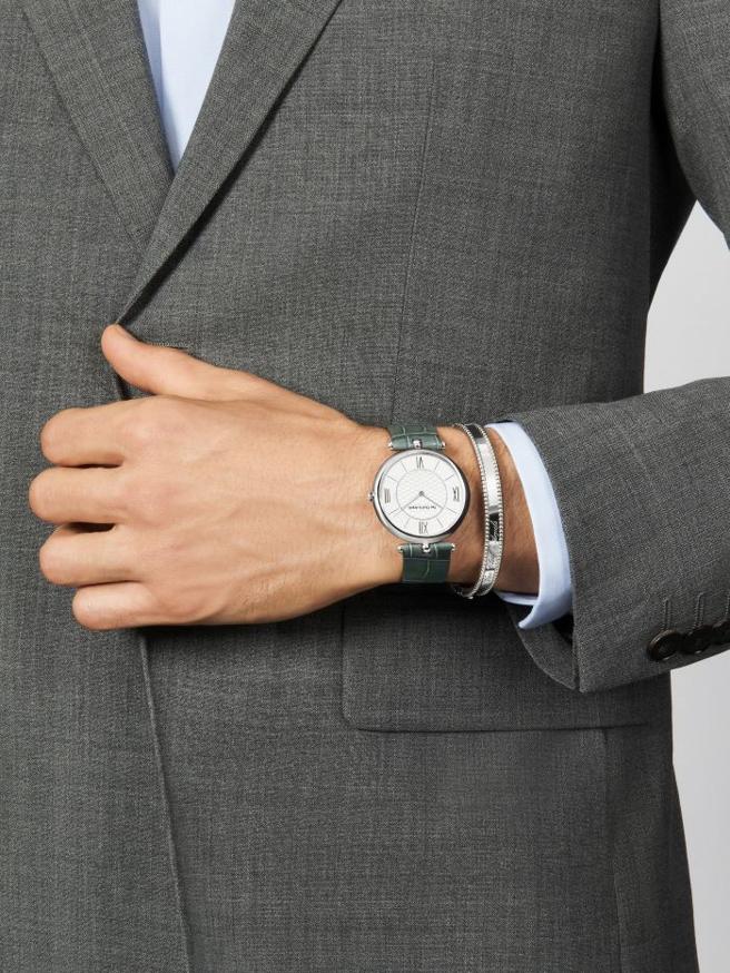 梵克雅宝有不少风格优雅的男表、中性风格的珠宝，拥有不少男性粉丝。（Van Cleef & Arpels提供）