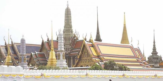 PGIM保德信新兴市场企业债券基金经理人黄相慈指出，新兴经济体整体通膨状况显示，核心通膨有持续放缓的迹象，但受部分商品价格如能源价格仍偏高影响，局限新兴国家央行降息空间。图／美联社