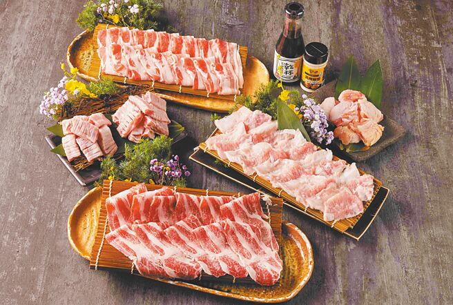 被称为世界上最好吃的猪肉「伊比利猪烧肉礼盒」，能品尝到Bellota等级3种精选部位，搭配经典烧肉酱、椒盐粉调味。（乾杯超市提供）