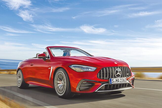 Mercedes-AMG CLE 53 4MATIC+ Cabriolet双门高性能敞篷跑车兼融美型与性能，为人生梦想清单上的梦幻逸品。（台湾宾士提供）