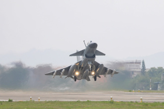 路透：陸太平洋演習砸逾4800億=台軍事預算85％