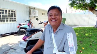 議員骨折超有創意！QR Code貼石膏 一掃就懂傷勢