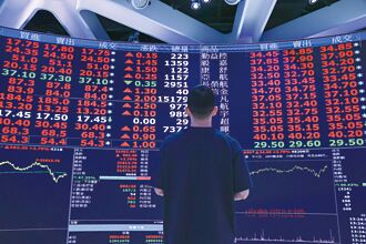 金金併奪愛劇 三主角各擁買氣