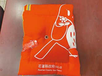 抗震 花蓮國小入學送防災頭套