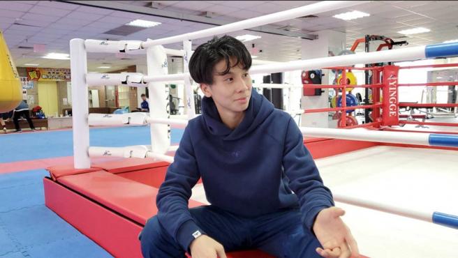 林郁婷無奈笑喊過去曾被教練3拳擊倒，當時只能安慰自己教練是不小心下手太重。（圖／七十六号原子提供）