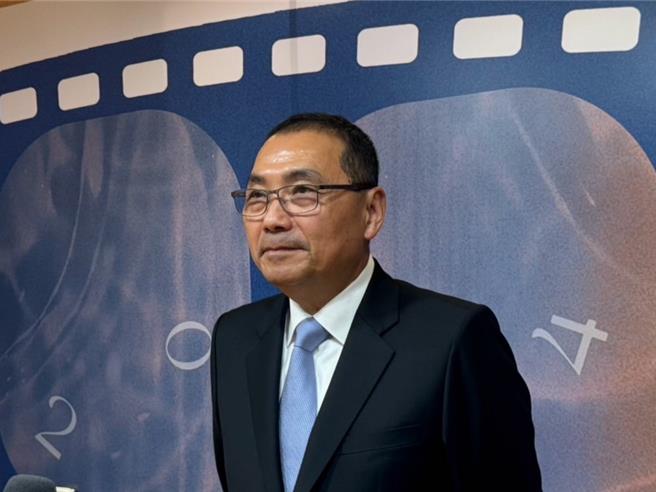 民进党中央今（27）日在赖清德总统老家举行「万里矿工生活纪念馆」启动记者会，被外界认为是赶在赖上任百日前「拆弹」，新北市长侯友宜则回应新北对矿区员工权益非常关心注重，「面对权益问题一定会好好解决」。（柯毓庭摄）