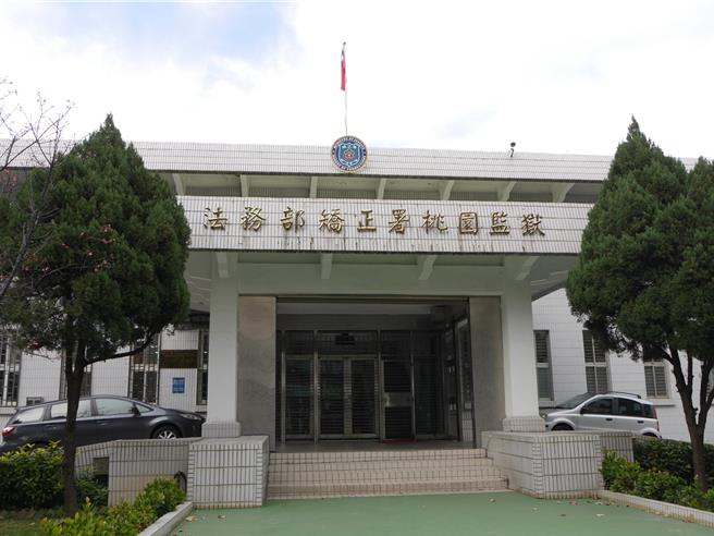 鄭文燦的律師今循往例前往桃園看守所辦理律見卻找不到人才知移審起訴。(蔡依珍攝)