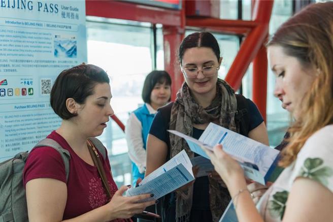 China Travel有多红？前7月赴陆外国游客同比增长403％。（大陆央视）