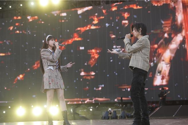 黃霆睿新歌〈我用了多少的十年才明白〉，邀來琳誼合作，（相映音樂提供）