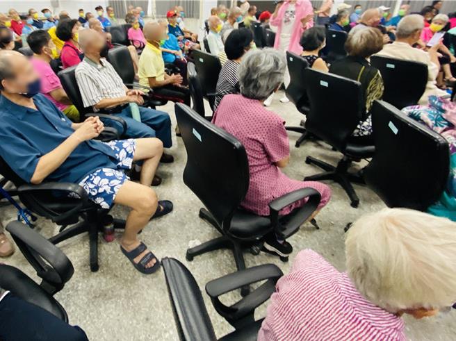 國家發展委員會的資料顯示，我國預估於2025年邁入超高齡社會。（孫英哲攝）