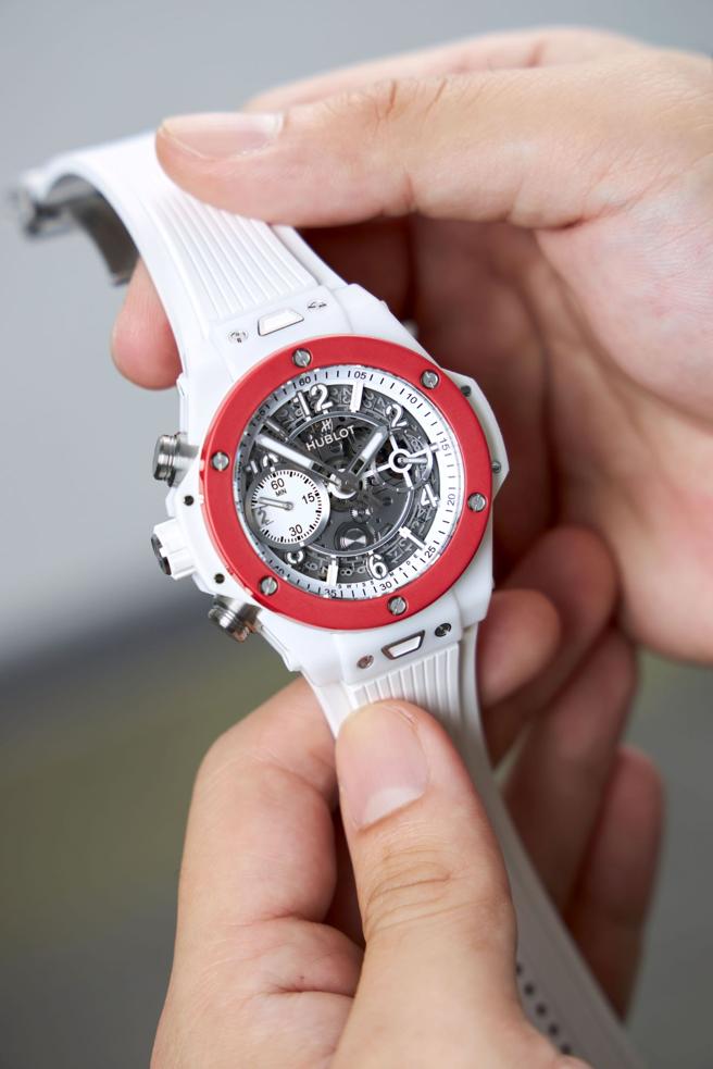 宇舶表红白色系Big Bang Unico左冠计时码表，抢先在台首发。（HUBLOT提供）
