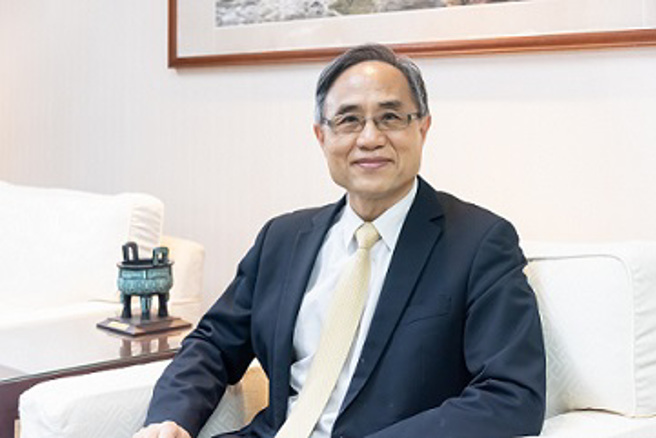 保发中心董事长简仲明请辞。（图／保发中心官网）