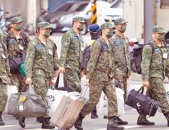 基层干部抱怨下基地缺装备，外界质疑有前跟美国买军购，却连国军基本的装备需求都无法补足？（示意图／本报系资料照）