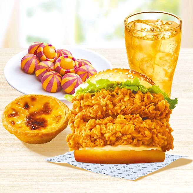 肯德基人氣「個人獨享餐」包括雙層口卡啦雞腿堡搭雙色轉轉QQ球、原味蛋撻、無糖綠茶，原價298元、特價199元。（肯德基提供）