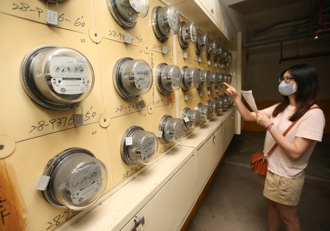 「模擬抄表」害114戶電費破萬 超混抄表員竟是6年老鳥