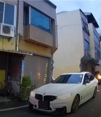 花8000買2面偽造車牌掛上路   台中男遭眼尖員警查獲慘了