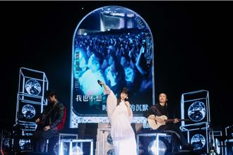 丁噹暌違十年上海開唱拚了   向最重要的男人告白「愛你唷！」