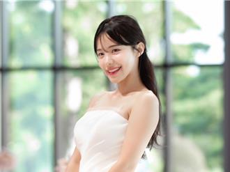 李多慧穿婚紗美呆了！「夢幻新娘照」出爐　白晰美腿看光