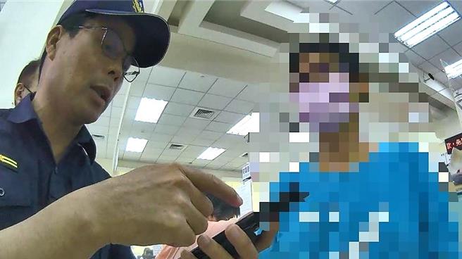 台東市鄔姓男子礙於情面難拒昔日長官借錢請求，警方識破詐騙手法，成功勸阻匯款。（台東警察分局提供／蕭嘉蕙台東傳真）