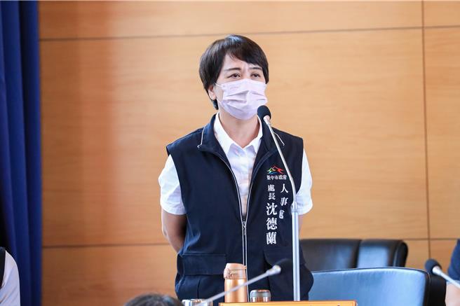 人事處長沈德蘭表示，會再了解蔡壁如直播內容。（陳淑娥攝）