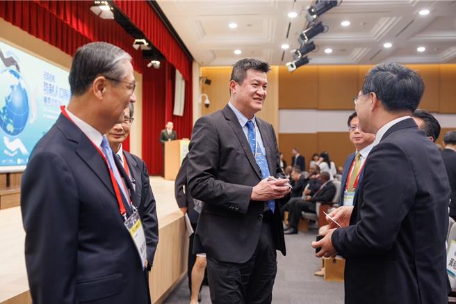 內政部政次馬士元參加「2024年防制人口販運國際工作坊」開幕儀式。（移民署提供）