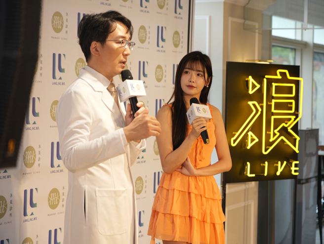 菲菲当时因为官司，原定的5、6个工作都被取消。