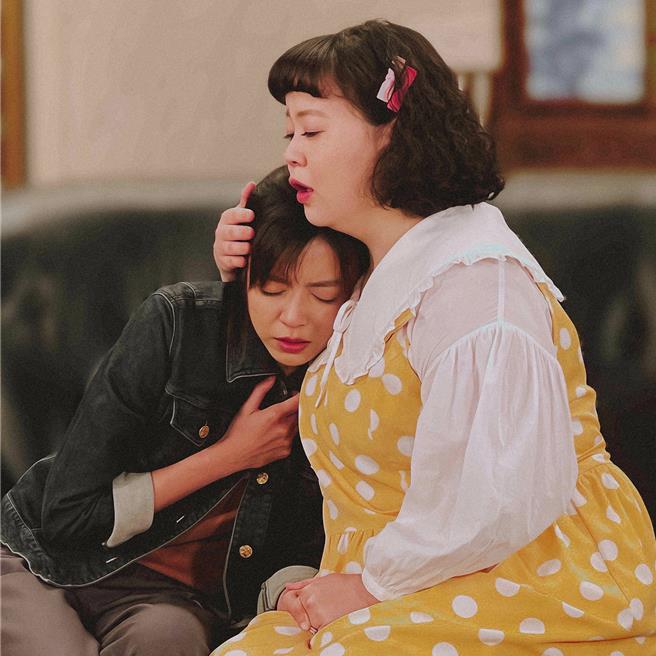 宫美乐很心疼王瞳被老公背判。（民视提供）