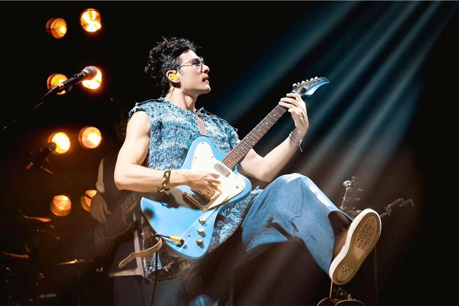 凤小岳近来举办巡迴演出。（山丘Livehouse（红唐店）提供）