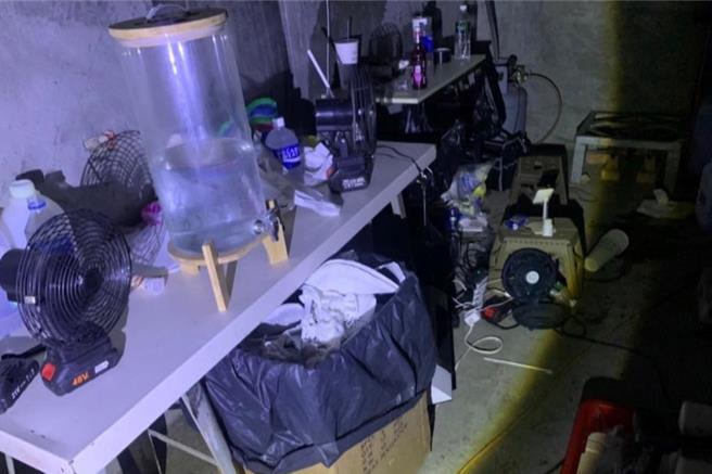 新竹地检署指挥警方歷经1年多搜证查获恺他命制毒工厂和2座分装厂。（新竹地检署提供／罗浚滨新竹传真）