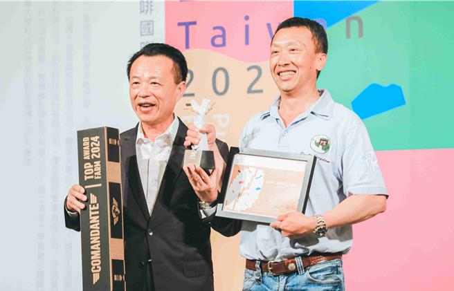 今嘉義縣長翁章梁親自出席頒獎，展現對嘉義精品咖啡的支持。（嘉義縣政府提供／呂妍庭嘉義傳真）