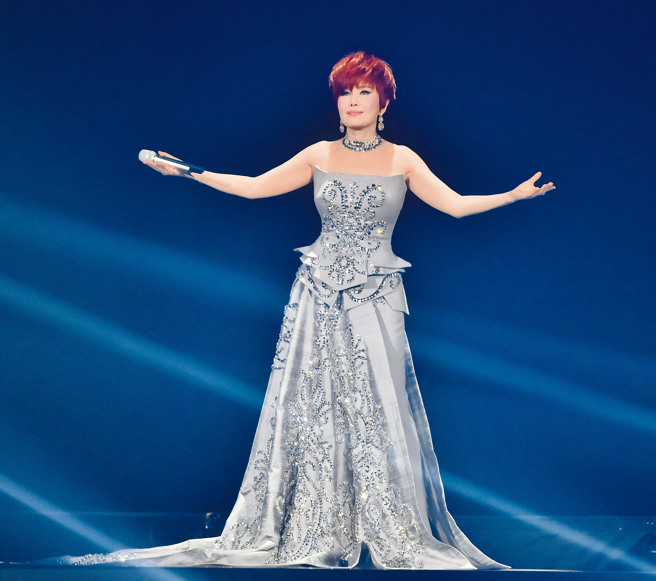 江蕙穿着银色亮片礼服。（本报资料照片）