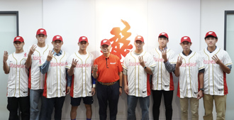 中職》龍隊8名新秀全數簽下 首輪曾聖安簽約金490萬披龍袍