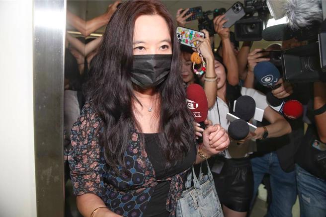 应晓薇办公室遭检廉搜索，应晓薇29日凌晨被声押禁见。（资料照，王英豪摄）