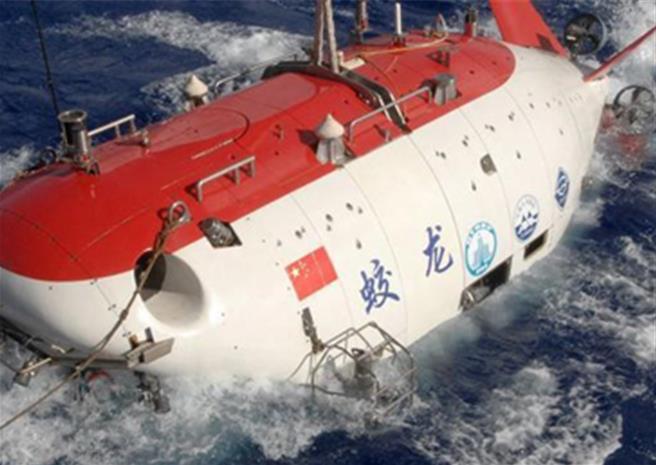 蛟龙号带回4700米深海5种生物。（新华社）