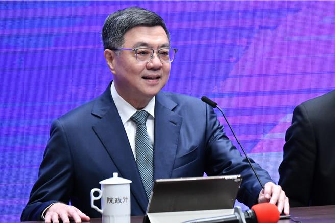 行政院长卓荣泰今日于院会又重申「政府不会有限贷令」，政府会顾及民眾权益，不受影响，也会满足一般民眾资金需求。（行政院提供）