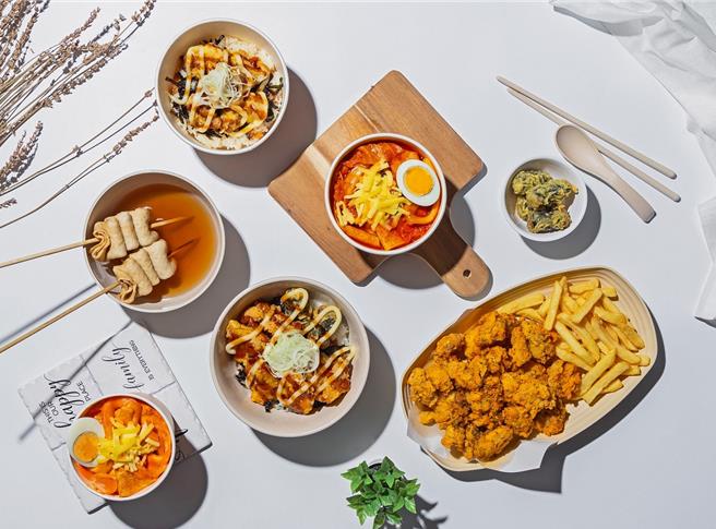 「两餐EXPRESS」南台湾首店进驻Global Mall新左营车站，开幕首三日推全单享7折。（Global Mall提供／朱世凯台北传真）