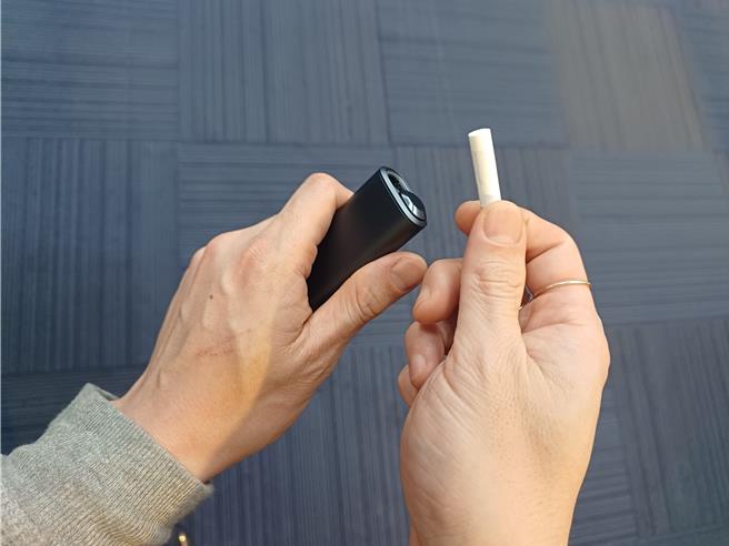《菸害防制法》去年3月22日施行，加熱菸需經審查後上市，目前尚無合法產品。（示意圖／王家瑜攝）