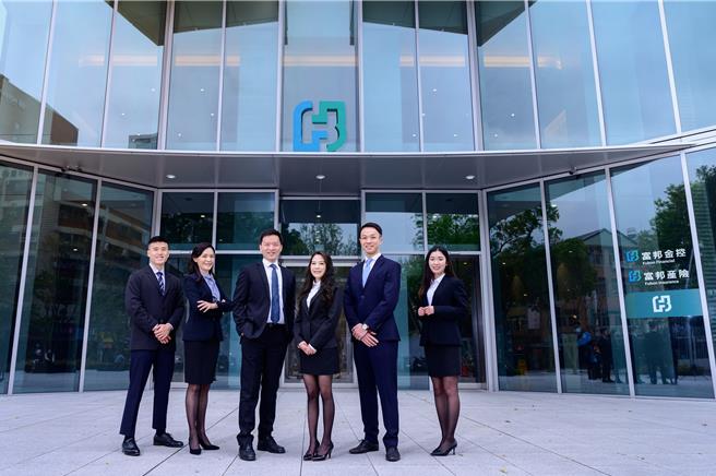 主計總處表示，雖然5月職缺數24.2萬、較上次減少2100個，但AI相關職缺數仍持續增加，顯示仍有相當大的人力需求。(資料照／洪凱音台北傳真)